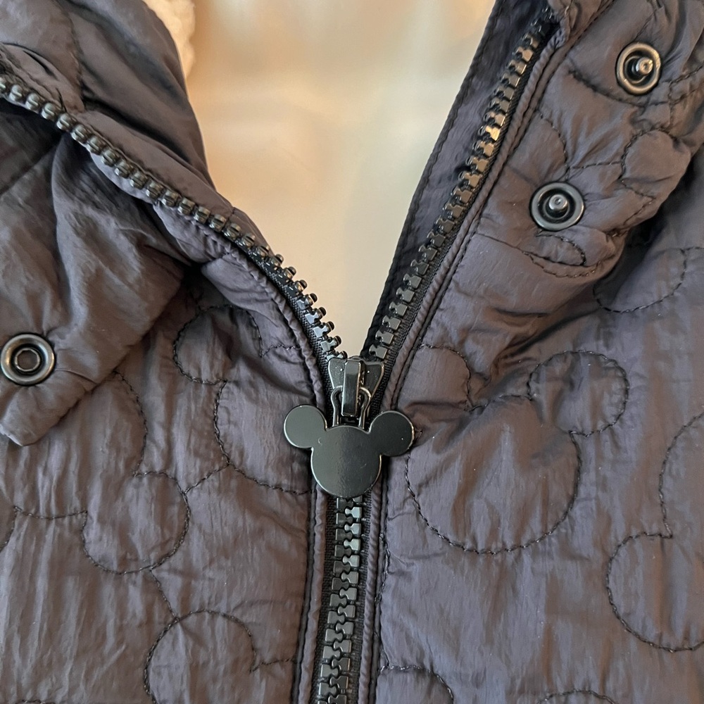 Disney women’s black Quilted Puffer Jacket - Picture 3 of 7